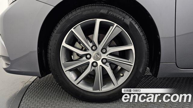 Lexus ES 2017 — photo 5