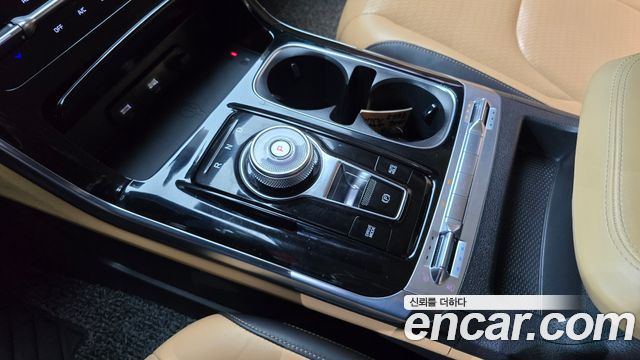 Kia Canival 2021 — photo 12