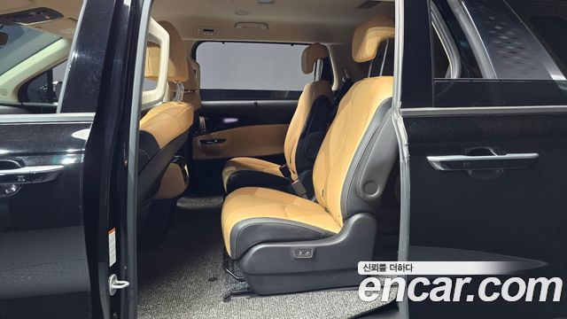 Kia Canival 2021 — photo 18