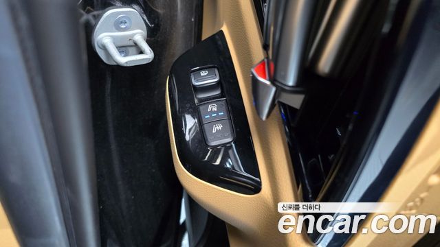 Kia Canival 2021 — photo 22