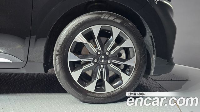 Kia Canival 2021 — photo 7