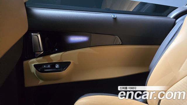 Kia Canival 2021 — photo 15