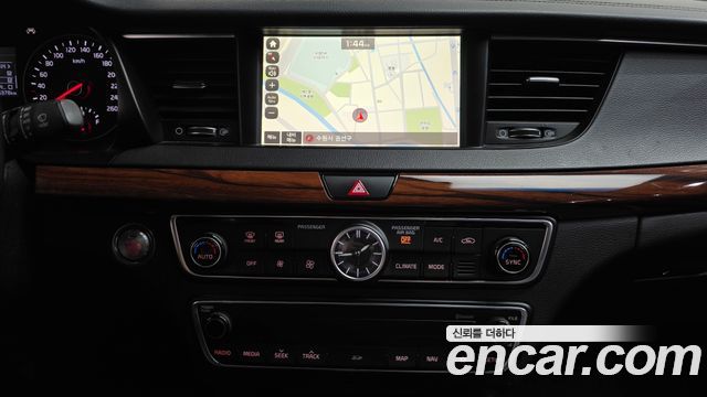 Kia K7 2017 — photo 14