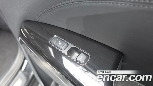 Kia K7 2017 — photo 17