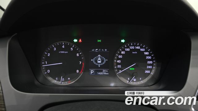 Hyundai Sonata 2015 — photo 11