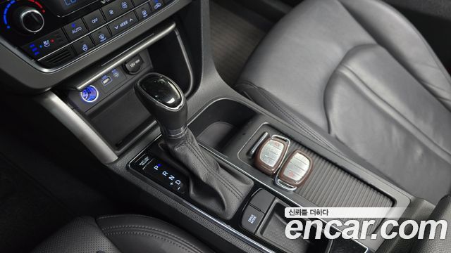 Hyundai Sonata 2015 — photo 12