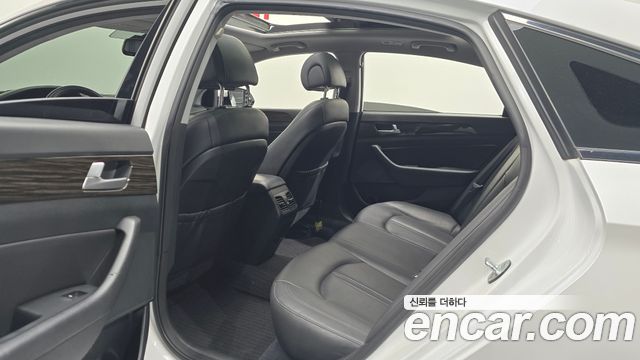 Hyundai Sonata 2015 — photo 17