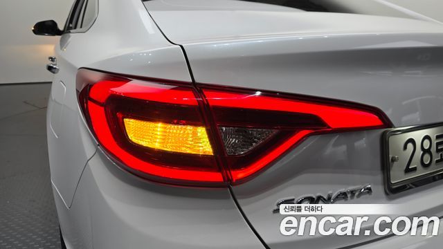 Hyundai Sonata 2015 — photo 9