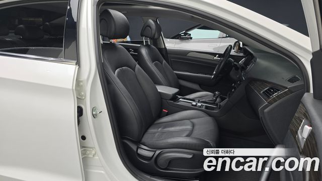 Hyundai Sonata 2015 — photo 16