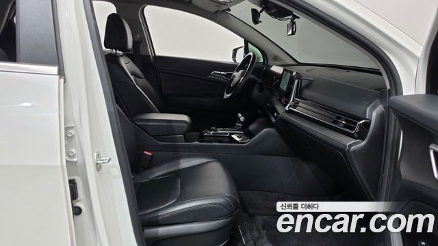 Kia Sportage 2022 — photo 16