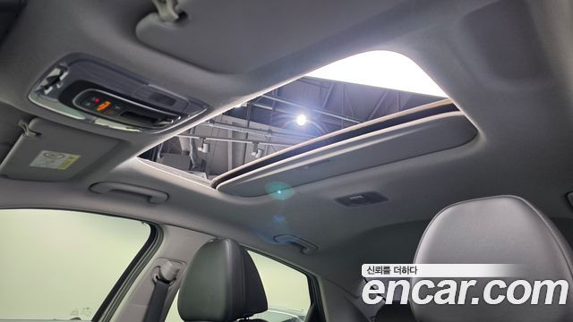 Hyundai AVANTE 2021 — photo 24
