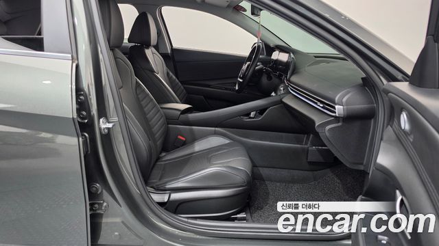 Hyundai AVANTE 2021 — photo 16