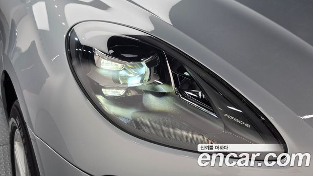 Porsche Macan 2019 — photo 8