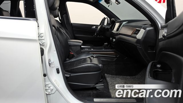 KG Mobility Rexton 2018 — photo 11
