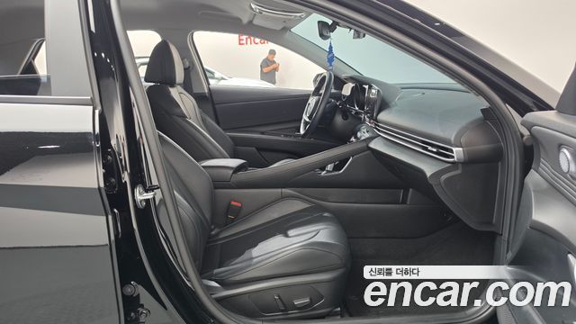 Hyundai AVANTE 2023 — photo 16