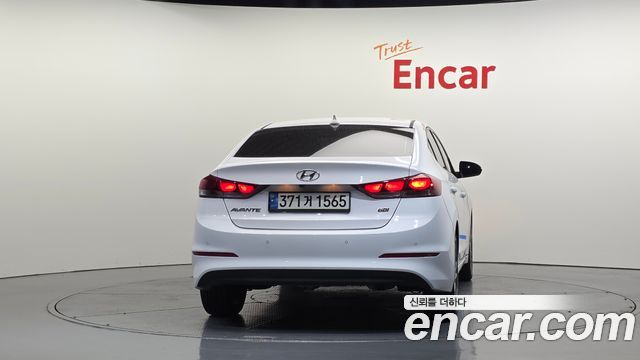 Hyundai AVANTE 2017 — photo 4