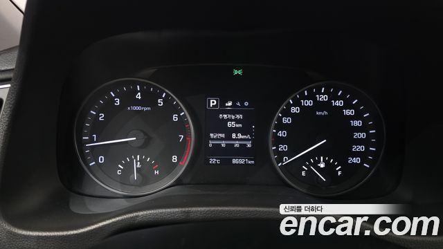 Hyundai AVANTE 2017 — photo 8