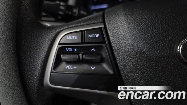 Hyundai AVANTE 2017 — photo 17