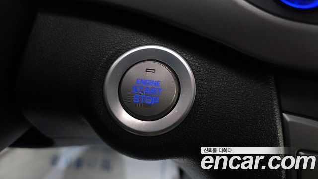 Hyundai AVANTE 2017 — photo 18