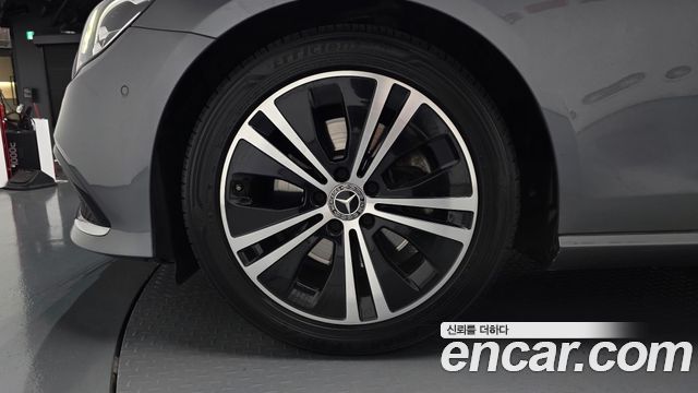 Mercedes-Benz E-Class 2021 — photo 5