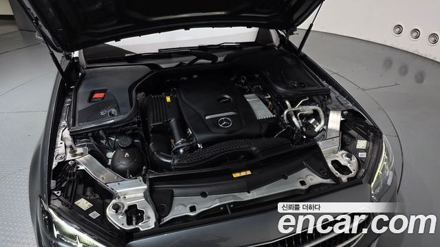 Mercedes-Benz E-Class 2021 — photo 6