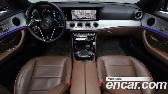 Mercedes-Benz E-Class 2021 — photo 10
