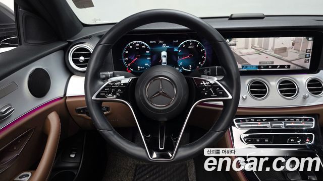 Mercedes-Benz E-Class 2021 — photo 19