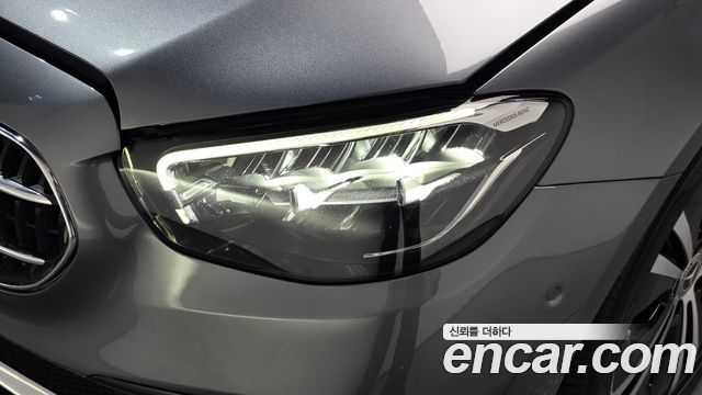 Mercedes-Benz E-Class 2021 — photo 8