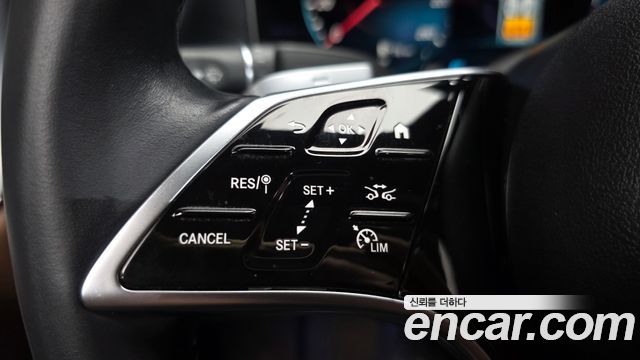 Mercedes-Benz E-Class 2021 — photo 29