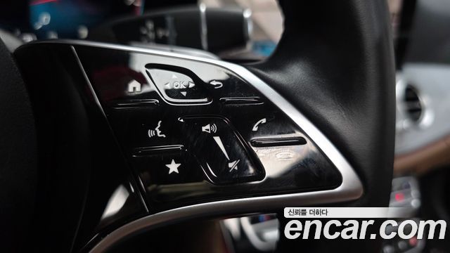 Mercedes-Benz E-Class 2021 — photo 31