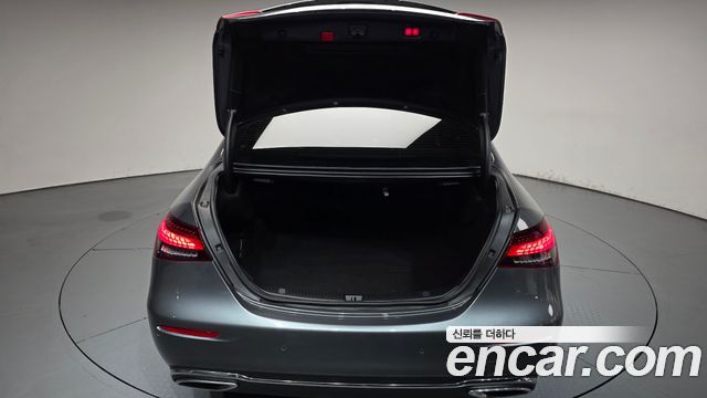 Mercedes-Benz E-Class 2021 — photo 36