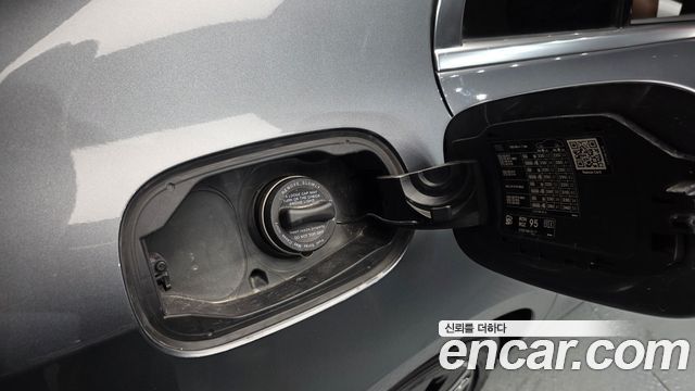 Mercedes-Benz E-Class 2021 — photo 37