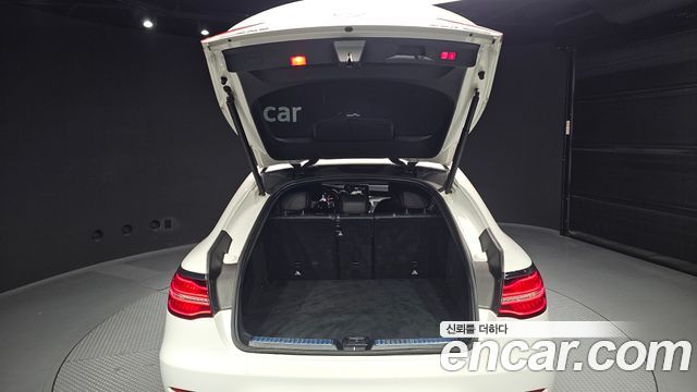 Mercedes-Benz GLC-Class 2018 — photo 20