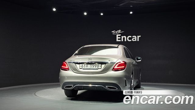 Mercedes-Benz C-Class 2019 — photo 4