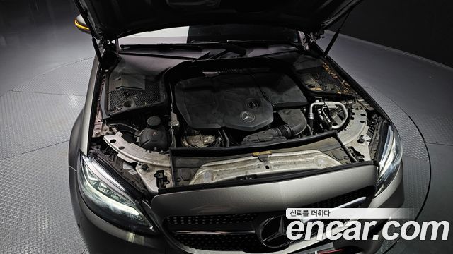 Mercedes-Benz C-Class 2019 — photo 6
