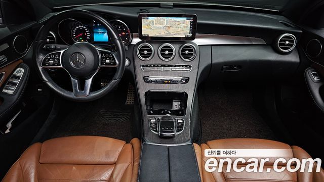 Mercedes-Benz C-Class 2019 — photo 10