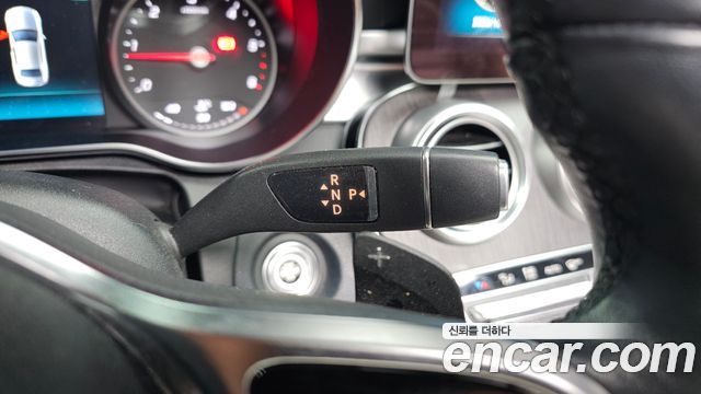 Mercedes-Benz C-Class 2019 — photo 12