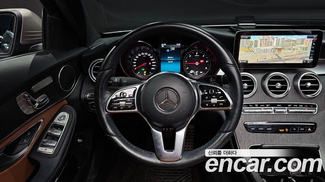 Mercedes-Benz C-Class 2019 — photo 19