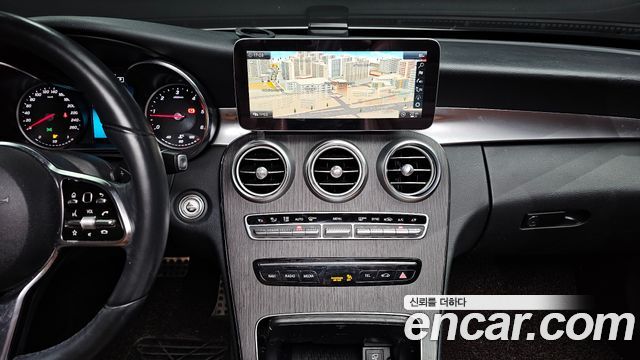 Mercedes-Benz C-Class 2019 — photo 20