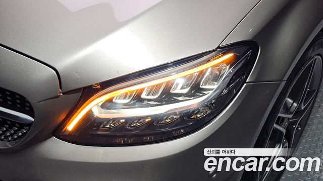 Mercedes-Benz C-Class 2019 — photo 8