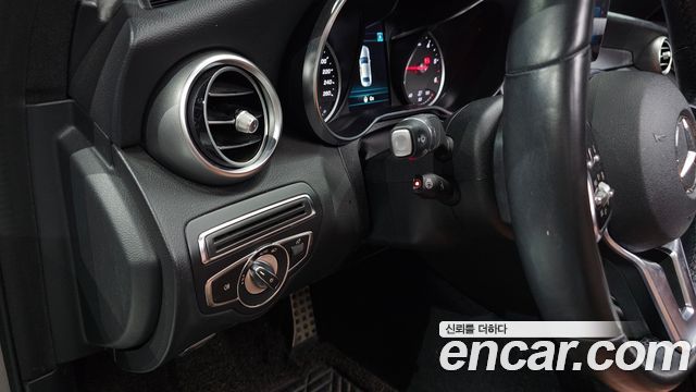 Mercedes-Benz C-Class 2019 — photo 28