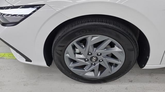 Hyundai AVANTE 2025 — photo 5