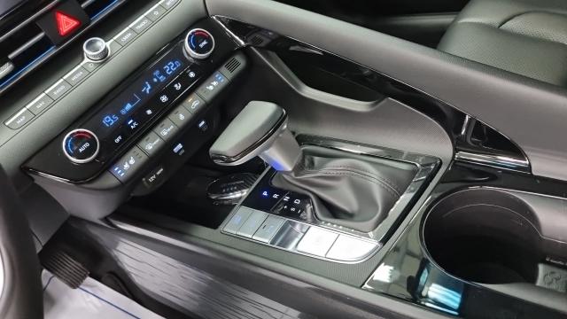 Hyundai AVANTE 2025 — photo 9