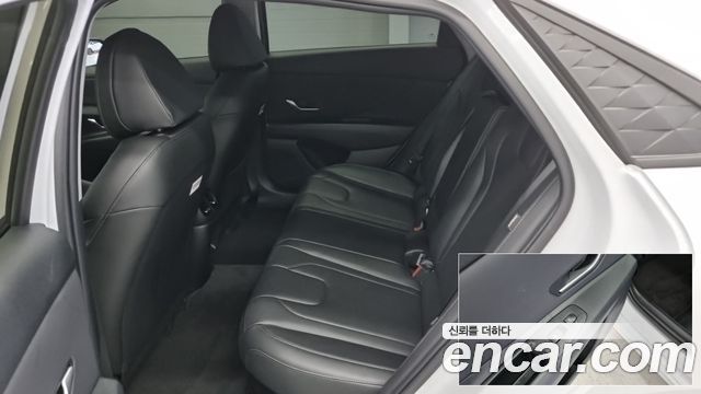 Hyundai AVANTE 2025 — photo 11