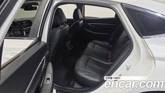 Hyundai Sonata 2020 — photo 11