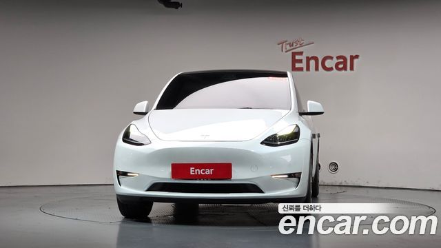 Tesla Model Y 2021 — photo 3