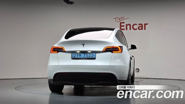 Tesla Model Y 2021 — photo 4