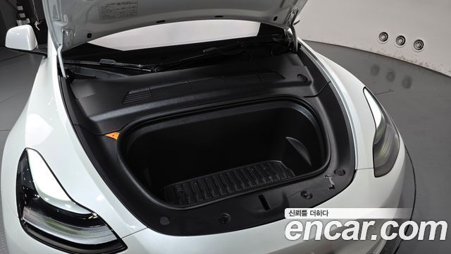 Tesla Model Y 2021 — photo 6