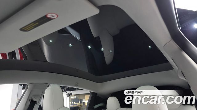 Tesla Model Y 2021 — photo 25