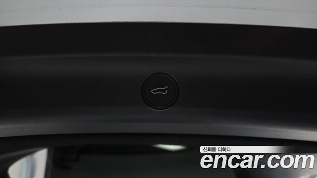 Tesla Model Y 2021 — photo 33